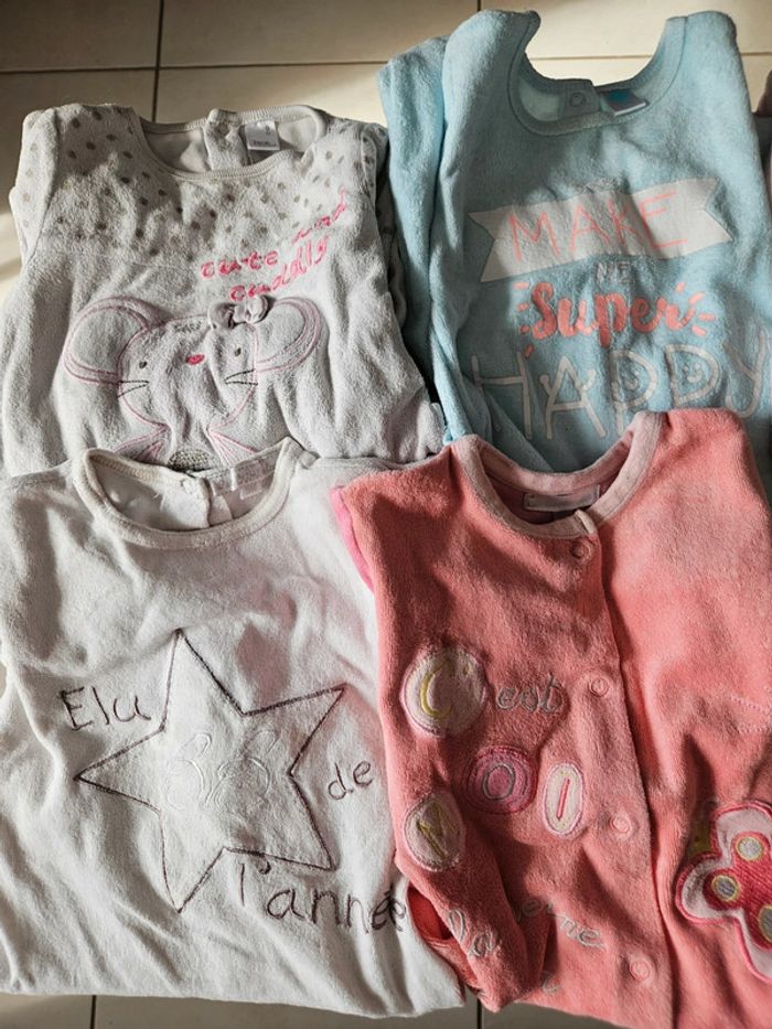 Lot pyjamas 9 mois - photo numéro 2