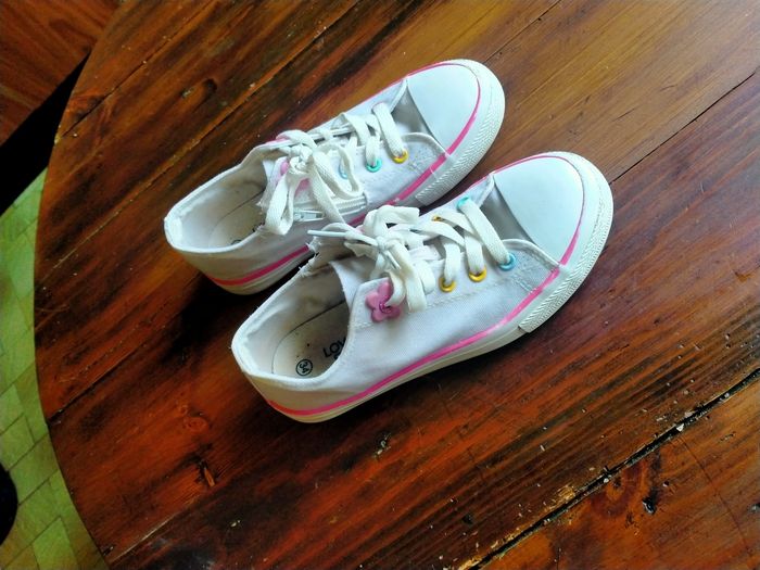 Chaussures blanches - photo numéro 2