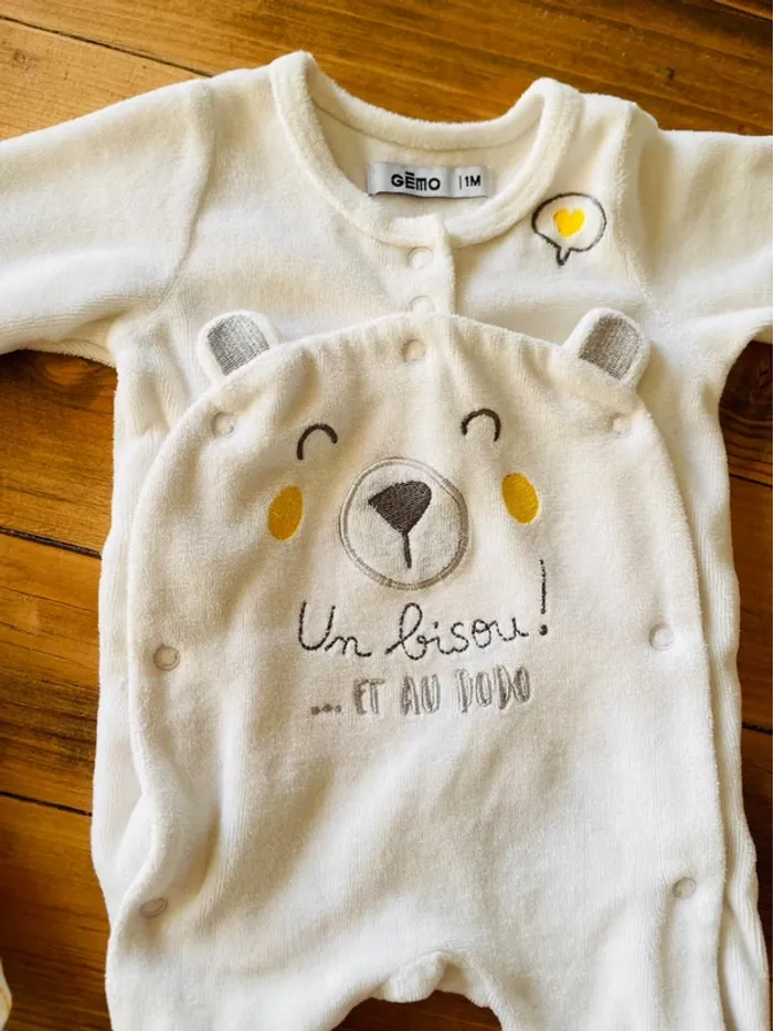 Lot de 2 jolis pyjamas en velours 1 mois - photo numéro 2