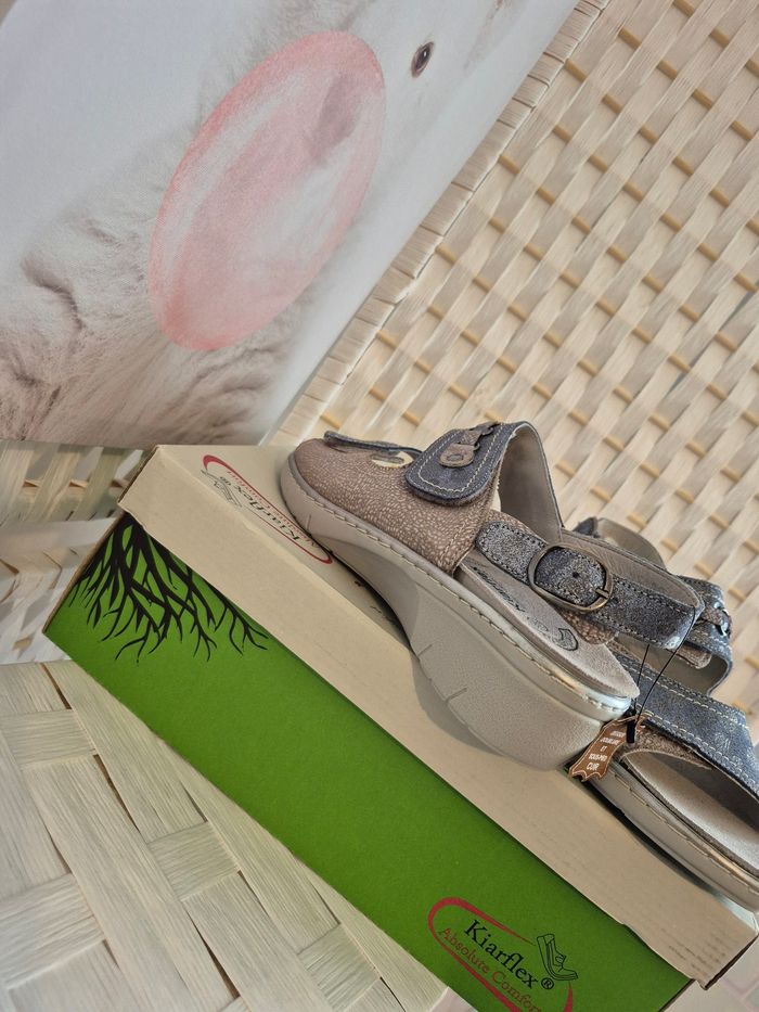 💕Magnifiques sandales confort Kiarflex NEUVES tout cuir T38 femme 💕 - photo numéro 4
