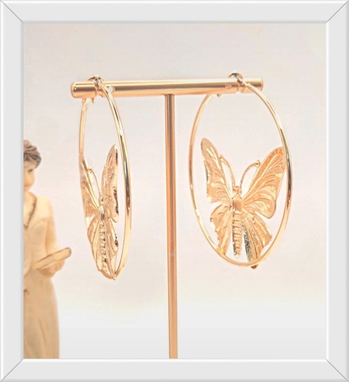 Boucles d'oreilles créoles papillon - photo numéro 2