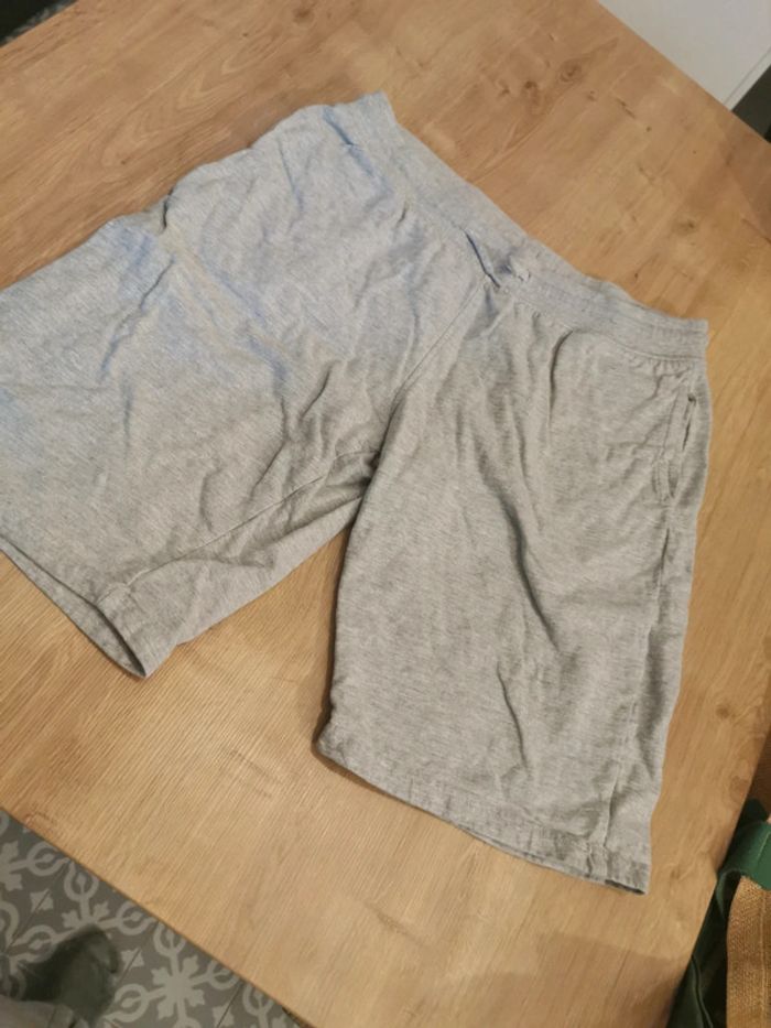 Short 16 ans