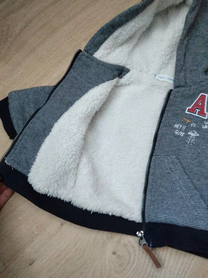 Veste/gilet polaire taille 3 mois - photo numéro 3