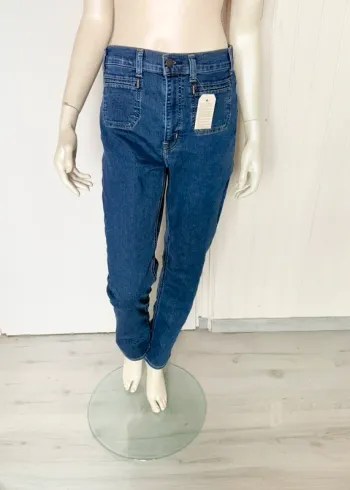Jean Levi’s 724 Slim Straight – Taille 30/30 – Bleu classique – Neuf avec étiquette