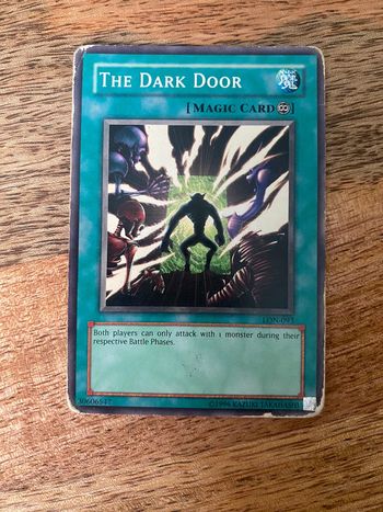 Carte Yu-Gi-Oh! The dark door LON-093 1996