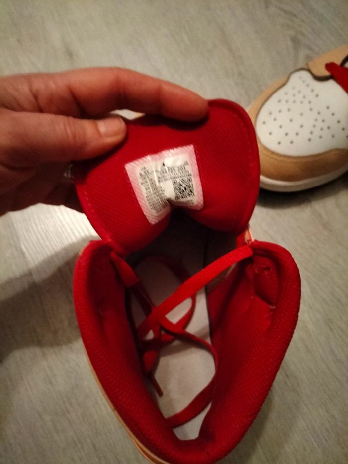 Baskets montantes Jordan Nike pointure 39 en très bon état - photo numéro 8