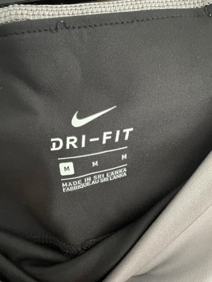 Nike leggings noir taille M dri fit, très bon état - photo numéro 4