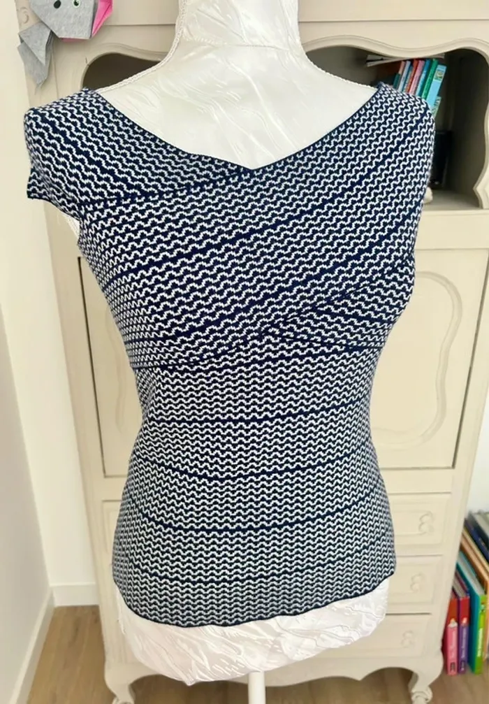 Très belle blouse , top Morgan bleu foncé et blanc taille 36 , S , 1 - photo numéro 2