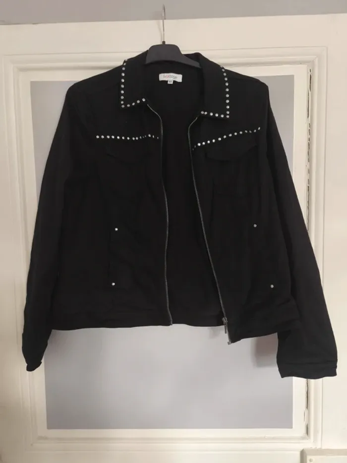Veste noire cloutée Scottage T.40 (effet rock chic)