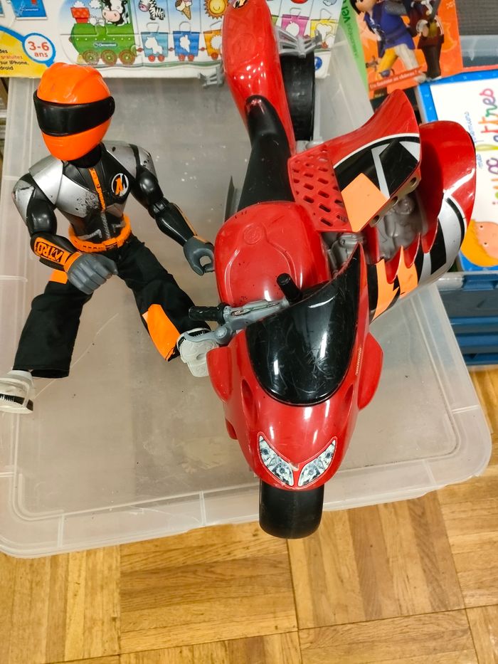 Lot Moto et sa figurine action man