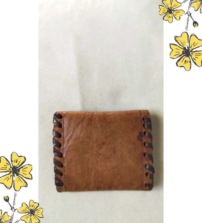 Petit porte-monnaie vintage en cuir brodé – fait main, signé - photo numéro 5