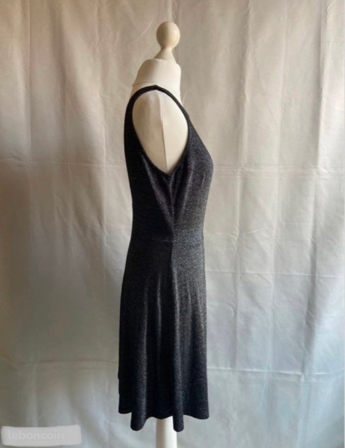 Robe patineuse noire et argentée dos décolleté H&M taille 38 / M - photo numéro 4
