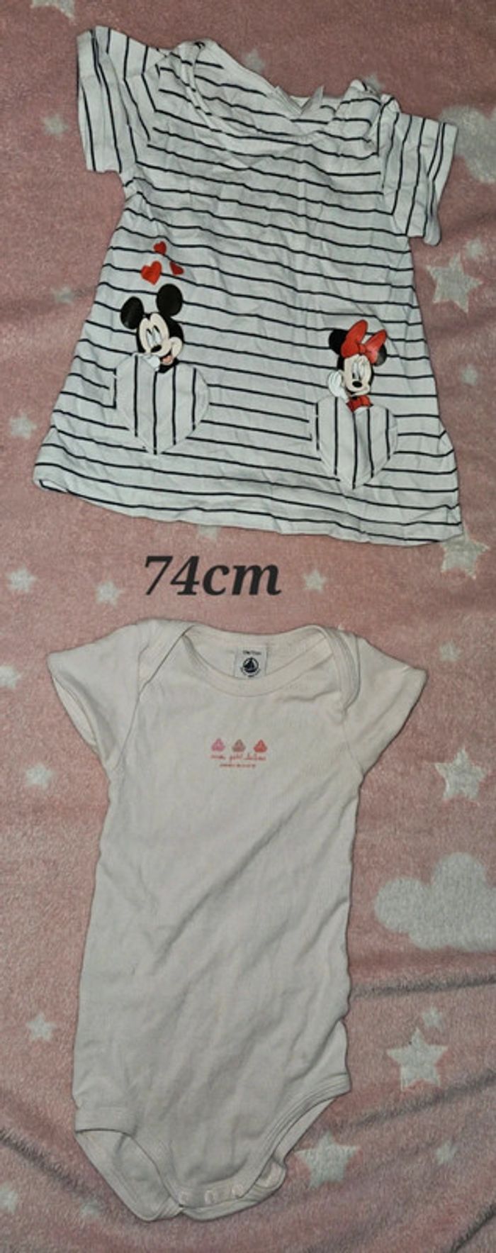 Lot 2 vêtements manches courtes 74cm. 1 bodie les petits bateaux. 1 tee-shirt Disney Mickey Minnie