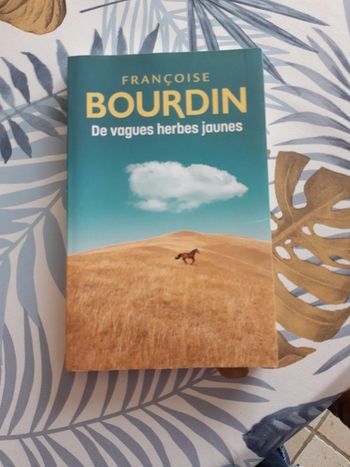 De vagues herbes jaunes