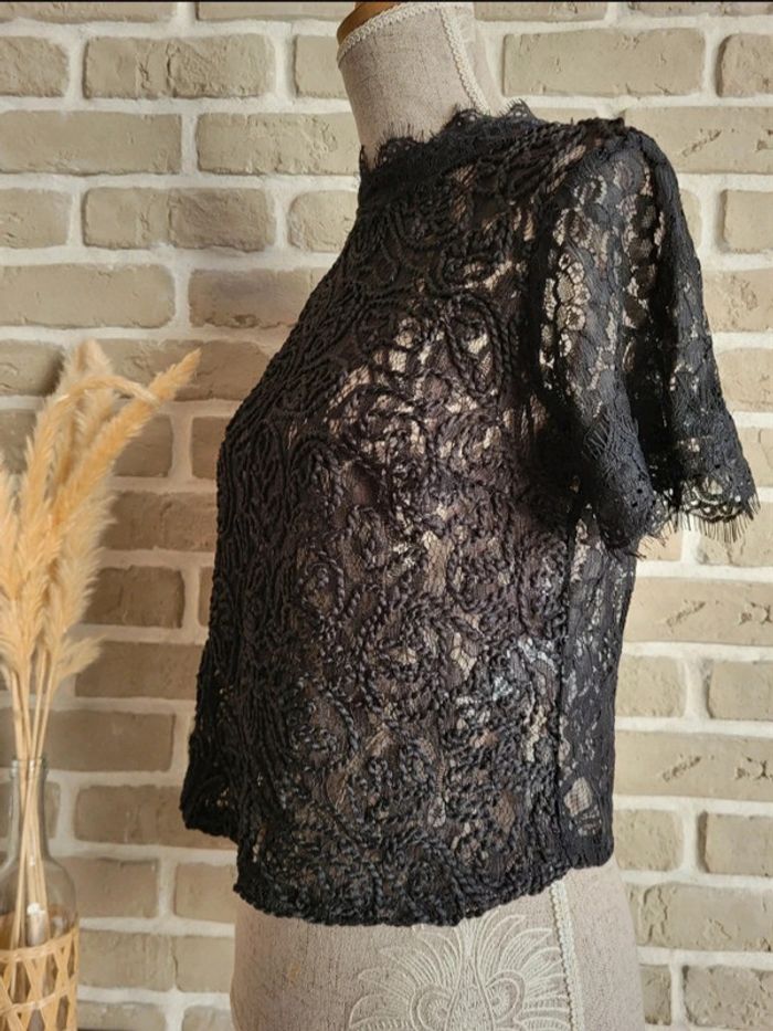 Blouse en dentelle noire Zara - Neuve avec étiquette - photo numéro 11