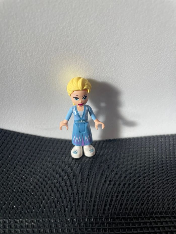 Lego Disney princesses mini figurine Elsa reine des neiges 2 Frozen minifigure lego officiel