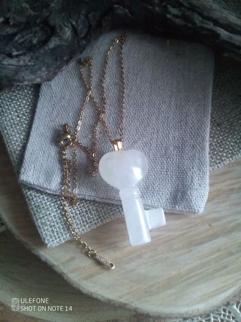 Collier clé du coeur en cristal de quartz naturel
