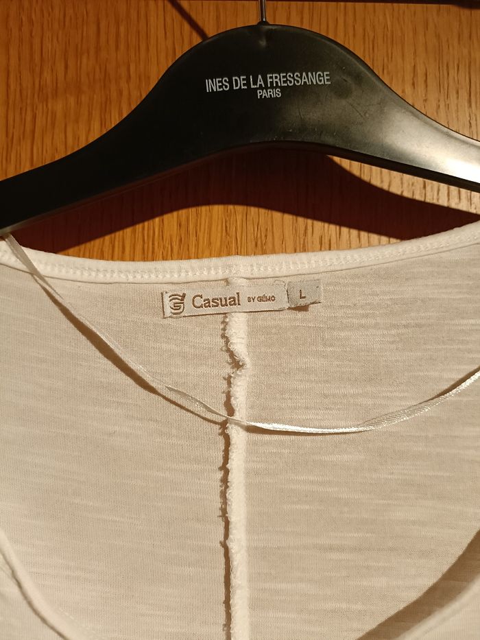 Tee-shirt blanc - photo numéro 2
