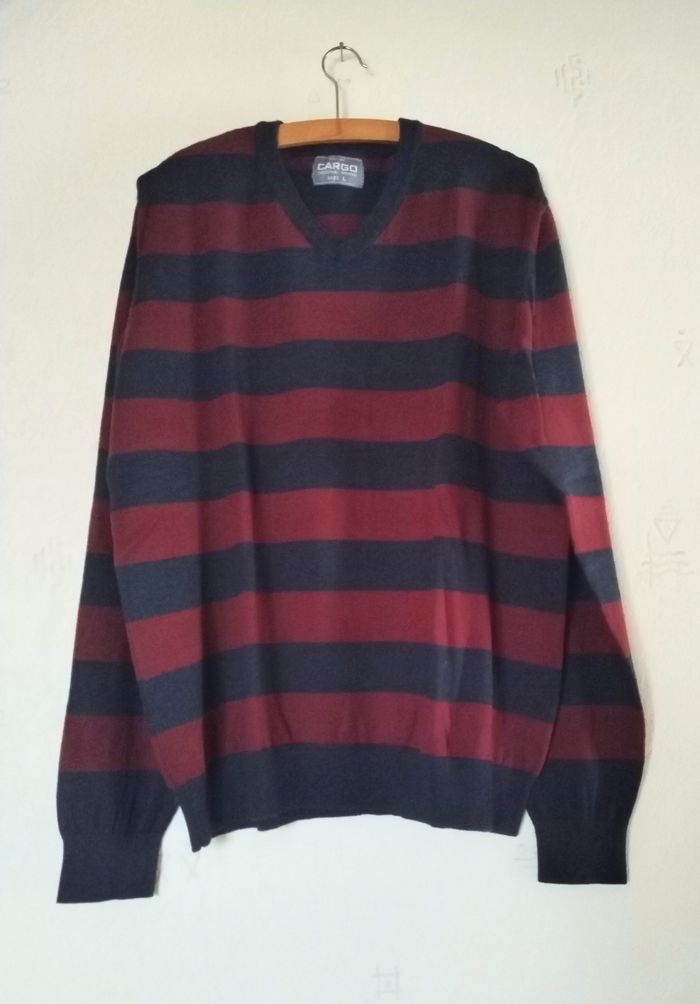 Pull homme taille L col V manches longues