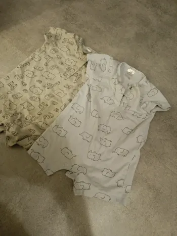 Lot de 2 Barboteuses H&M éléphant bleu et vert 68cm