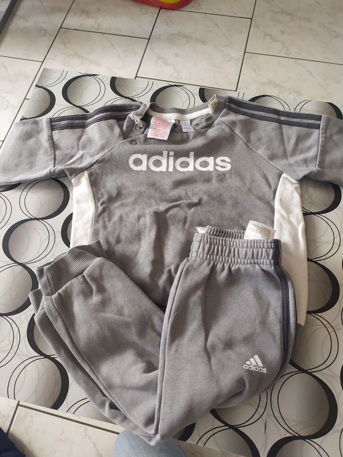 Ensemble adidas