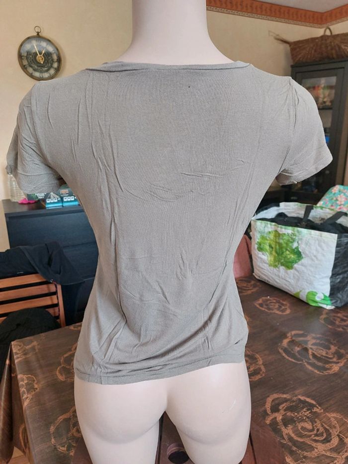 Tee-shirt - photo numéro 2