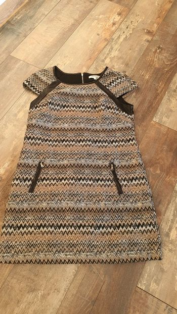 Robe jus d'orange paris anais taille 42 mais convient pour du 40 neuf sans étiquette 🏷