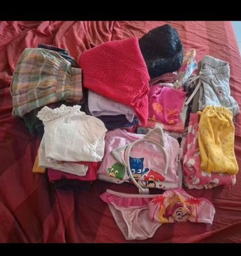 Lots vêtements environs 40 / taille 2/3 ans
