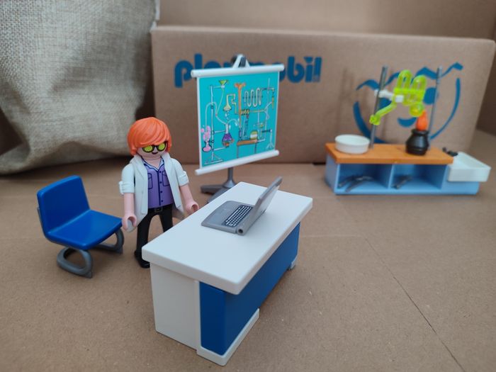 Playmobil inspiré 9456 salle de chimie - photo numéro 2
