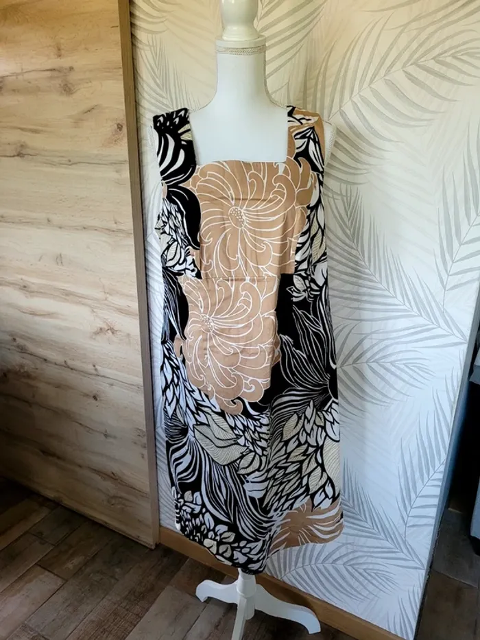 Superbe robe femme taille 46 bon prix