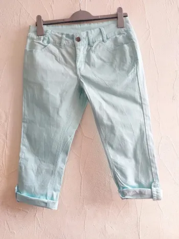 Pantacourt chino vert clair Taille 40
