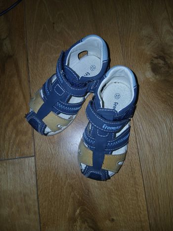 Sandalettes garçon taille 22