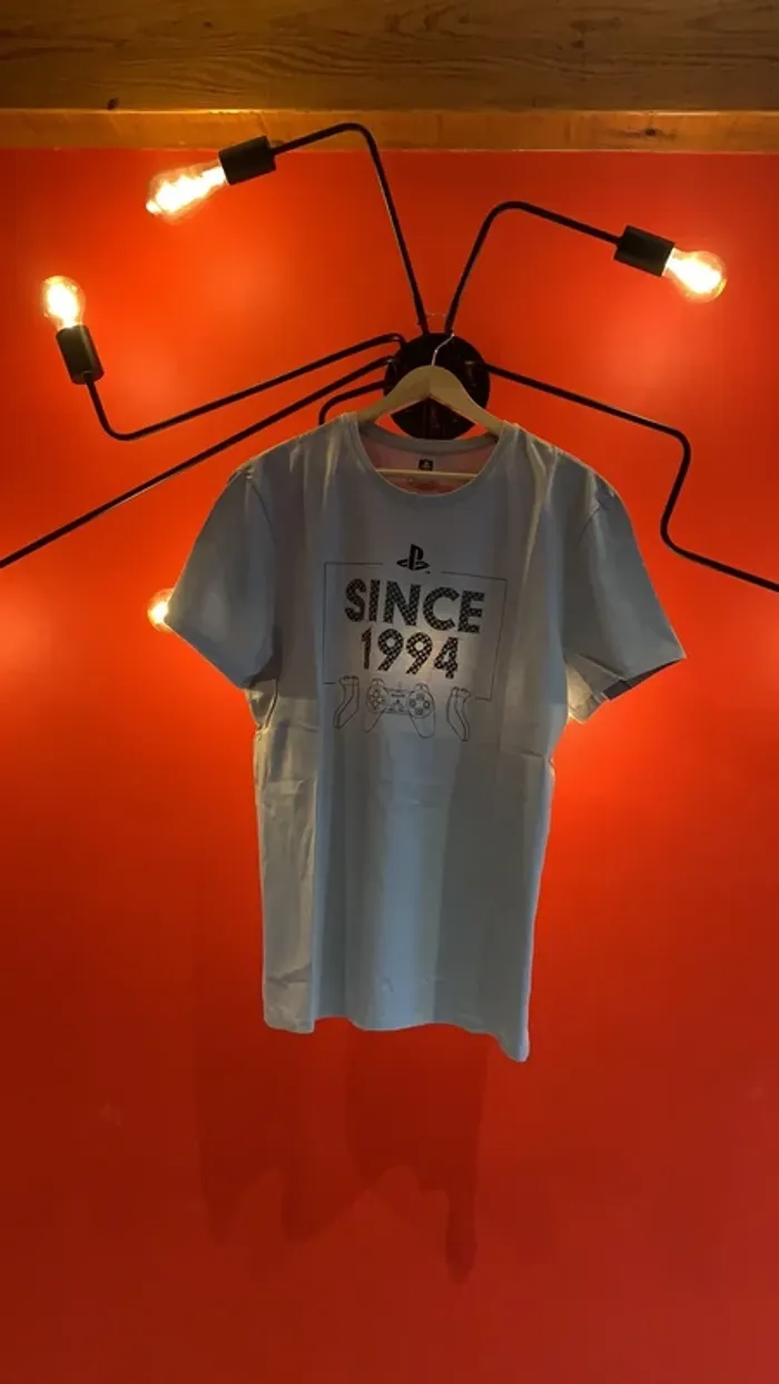 Teeshirt Official Licensed Product
