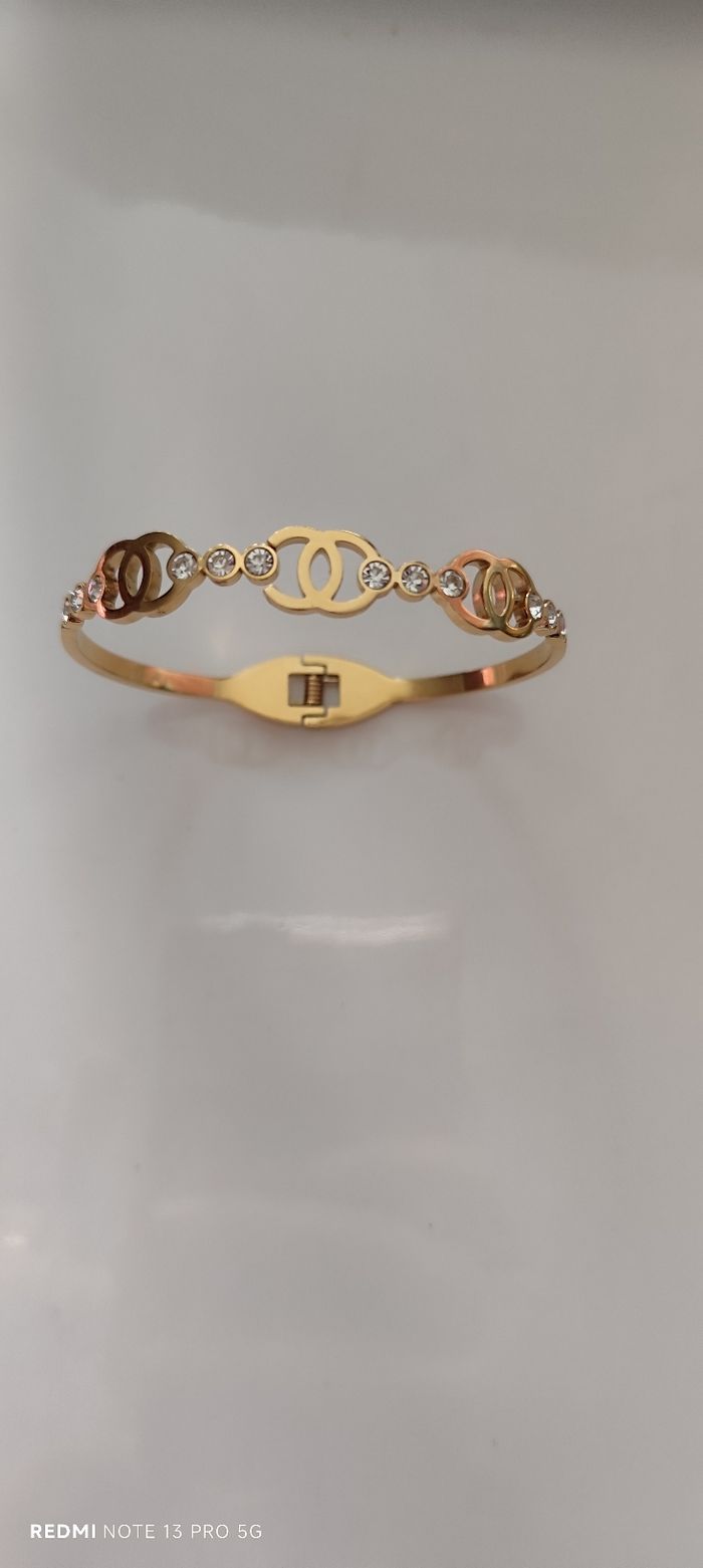Bracelet inspiré En acier inoxydable de très bonne qualité