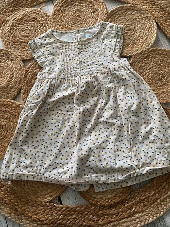 Magnifique robe 👗 18 mois - Obaibi
