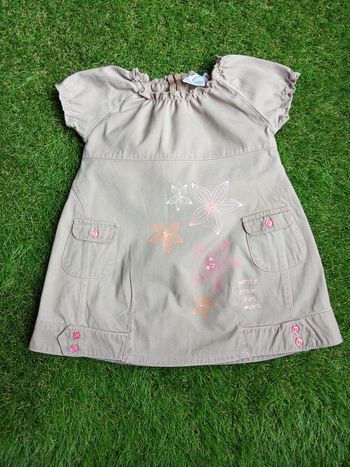 Robe Kaki avec fleurs