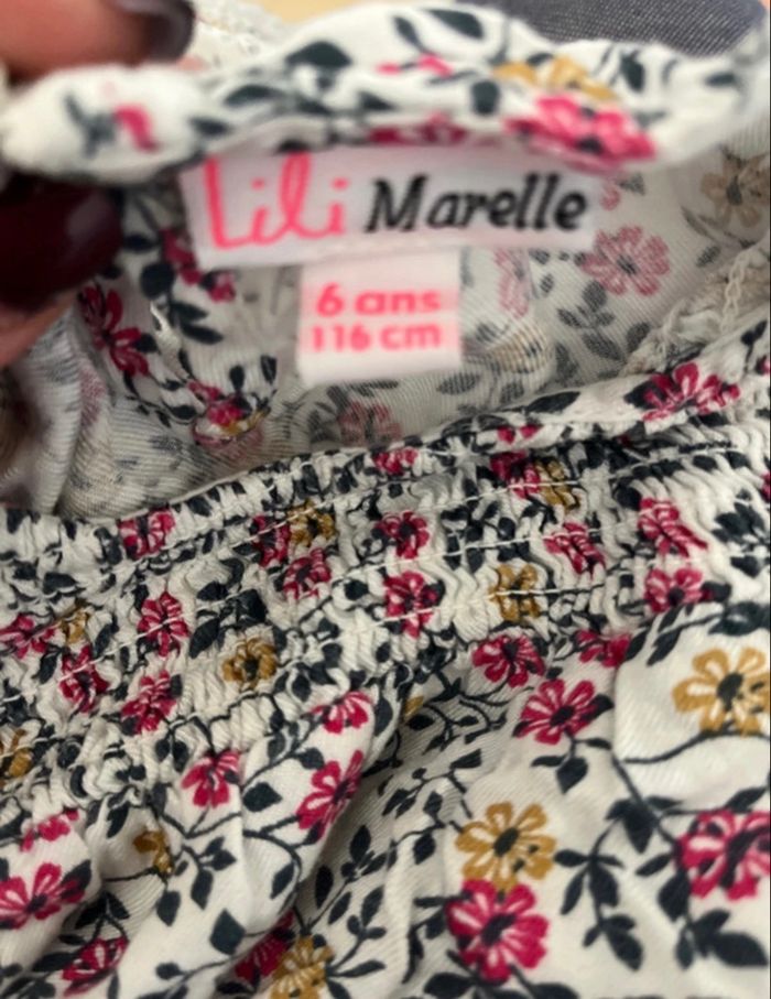 Blouse t-shirt - 6ans -TBE - photo numéro 8