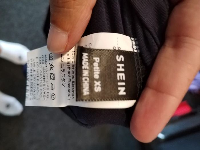 Top bleu marine Shein taille XS neuf - photo numéro 4