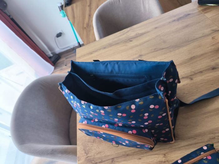 Cartable + trousse Tann's - photo numéro 4