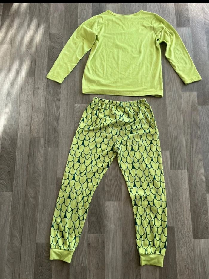 Très beau pyjama dinosaures taille 8 / 9 ans shein - photo numéro 3