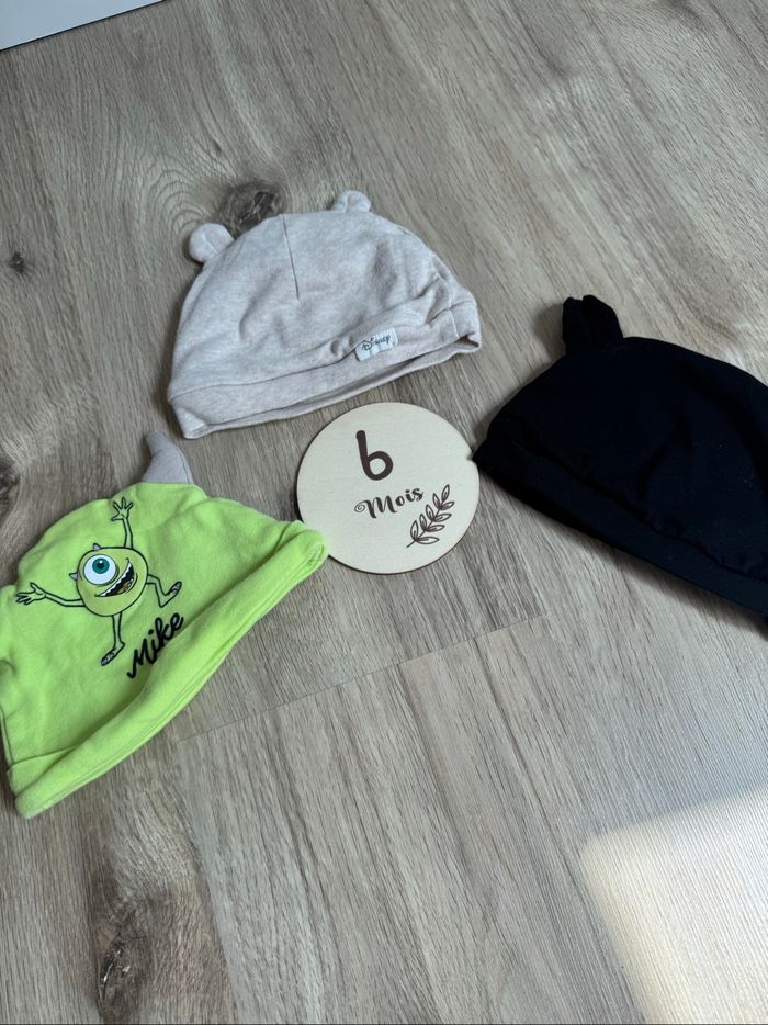 Lot bonnets bébé