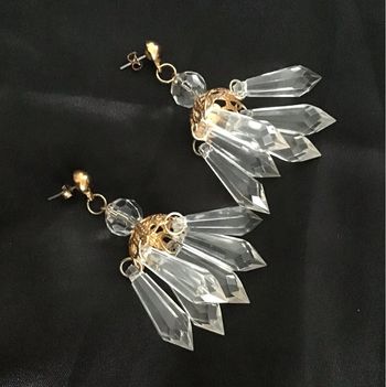 Très belles boucles d’oreilles vintage. Années  80