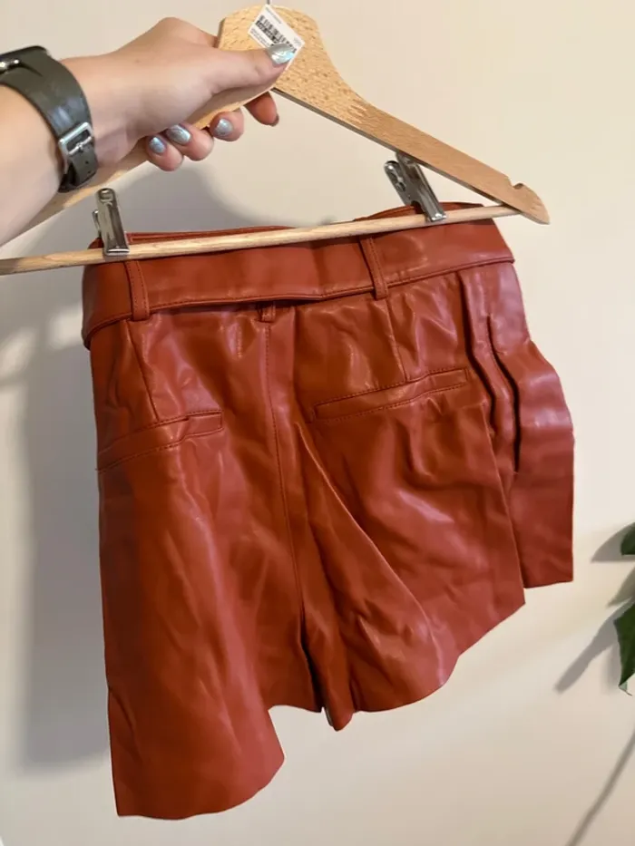 Short simili Zara - photo numéro 3