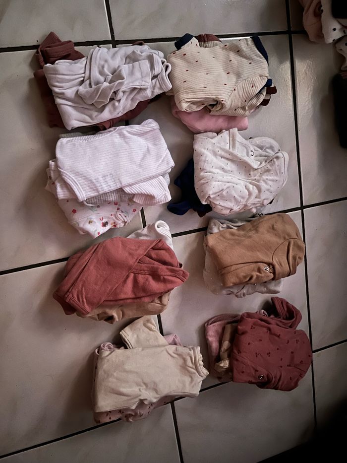 lot de vêtements bébé fille - photo numéro 3