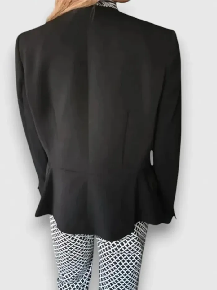Blazer noir Queenie ,coupe cintrée et évasé ,fermeture pinces dorées metalliques - photo numéro 6