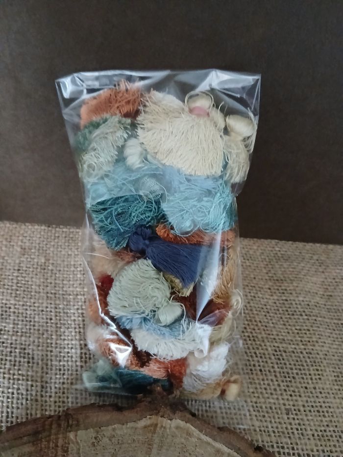 Lot de 50 glands pompons multicolore - photo numéro 5