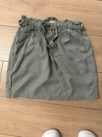 Jupe kaki fluide avec poche
