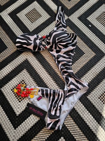 Maillot de bain zébré fond beige taille S 36 neuf