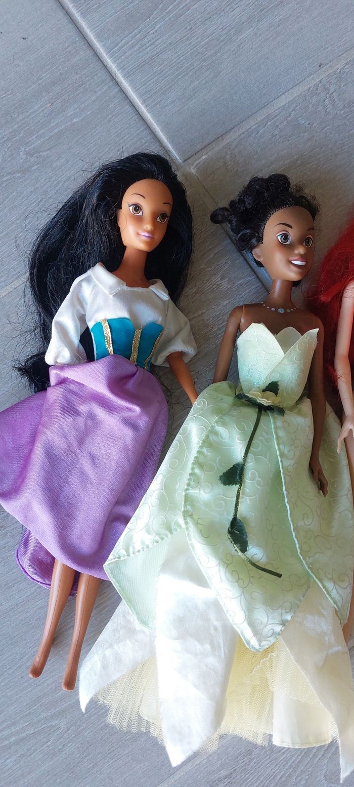 Lot princesse disney barbie - photo numéro 2