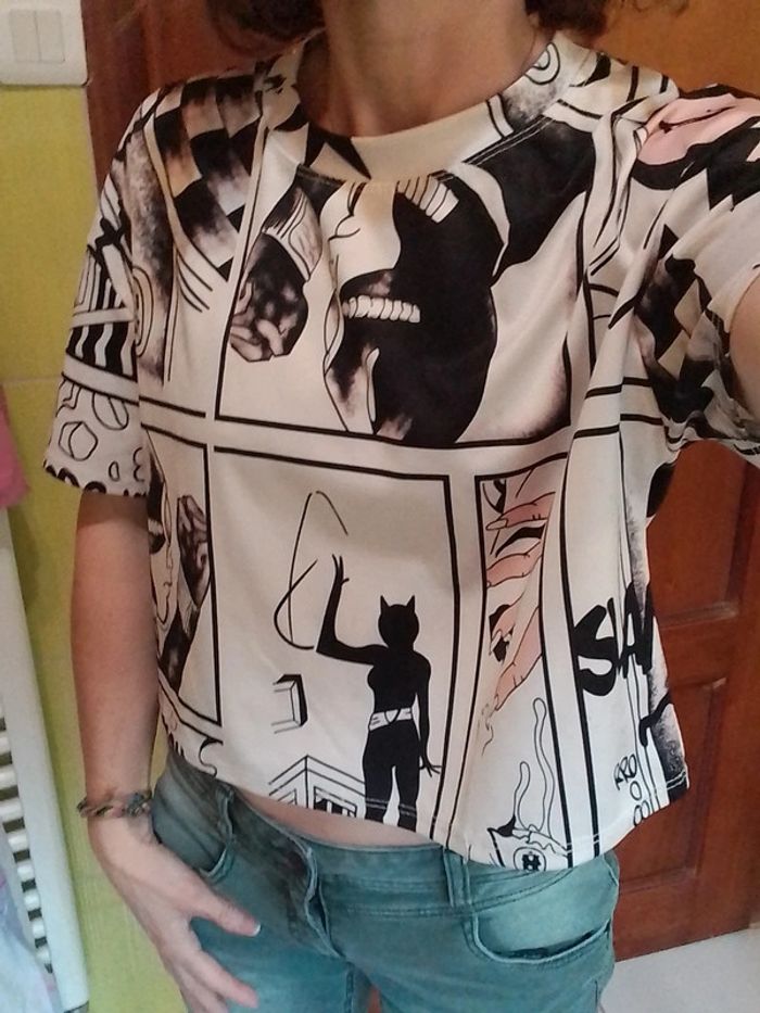 T-shirt femme croq top motif Catwoman - photo numéro 2